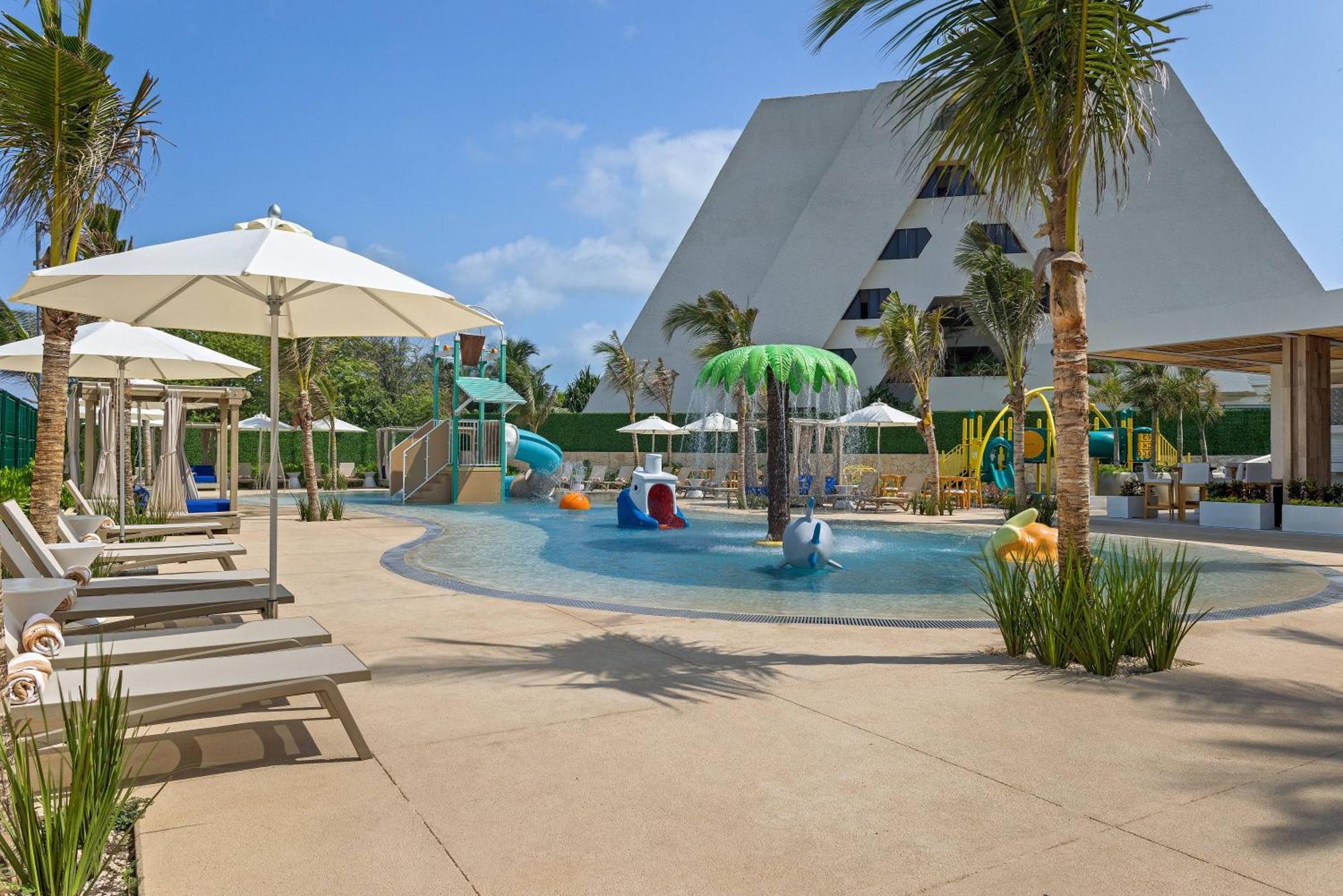 Wyndham Grand Cancun All Inclusive Resort & Villas Exterior photo